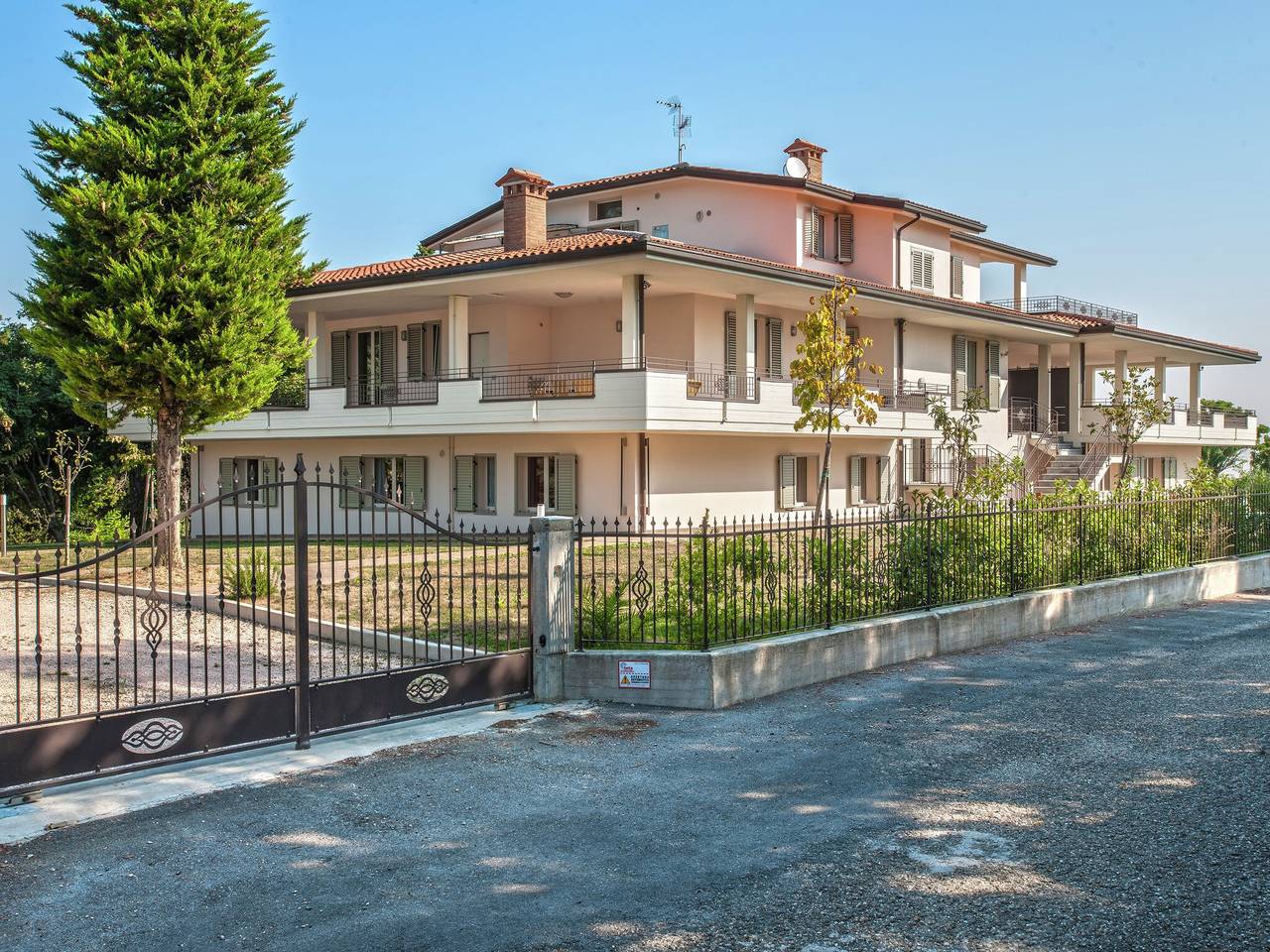 Ganze Wohnung, Aufenthalt im Luxusapartment Tavullia in Tavullia, Pesaro-Urbino