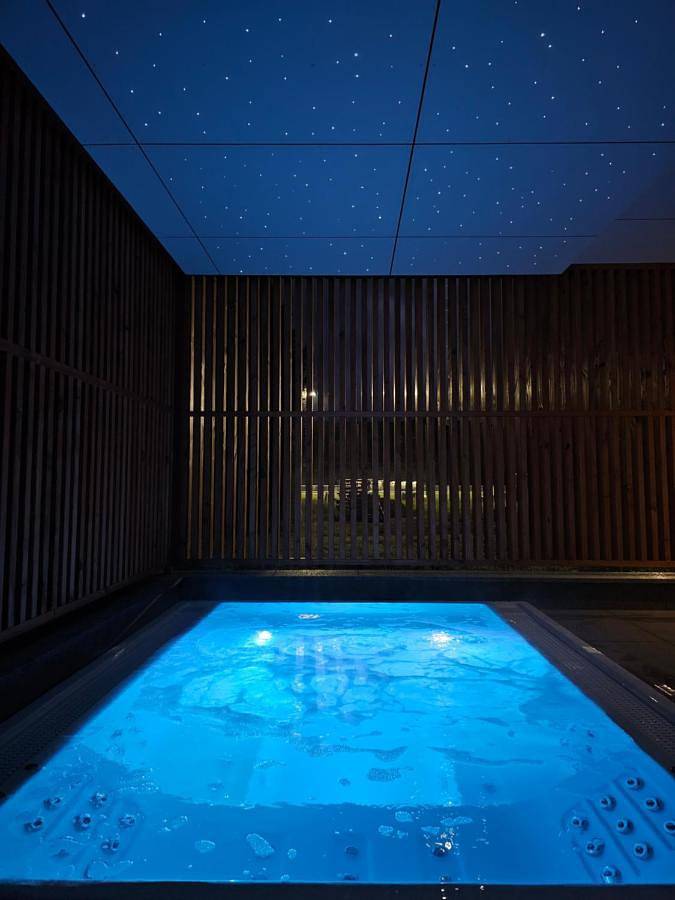 Hôtel pour 2 personnes, avec Terrasse et Jacuzzi ainsi que Jardin et Sauna