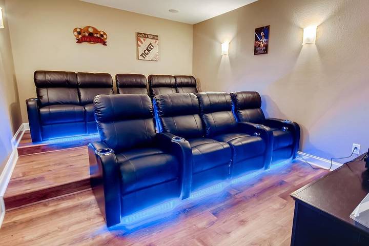 Vacation rental for 24 people, with yard and hot tub, with pets in Rodanthe