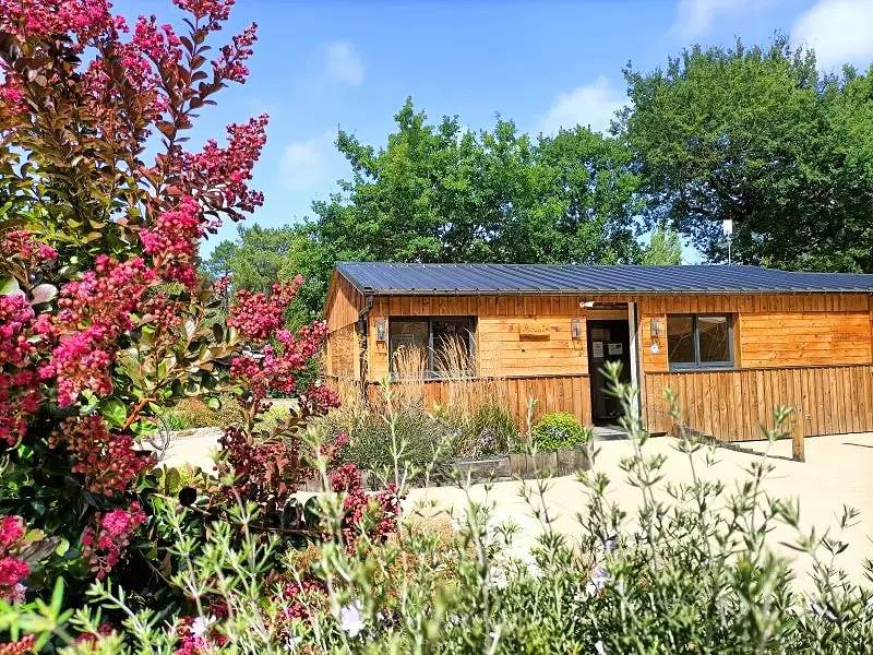 Mobil-home Confort - 32m² - 2 chambres 4 personnes in Ploemel, Côte des Mégalithes