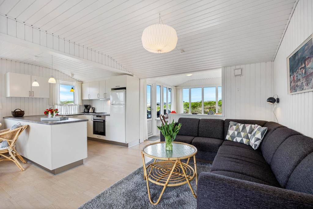 Hyggeligt træsommerhus kun 200 m. fra stranden in Søndervig, Holmsland Klit