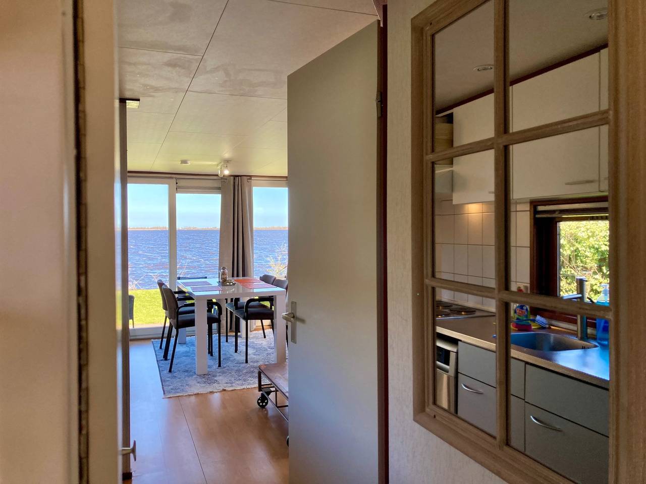 Chalet voor 3 personen met uitzicht op het meer in Oostmahorn, Dongeradeel