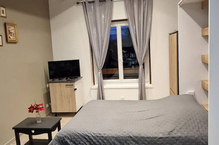 Appartement entier, Studio Chic & Design 3 personnes proche du centre ville de Thonon-Les-Bains in Thonon-les-Bains, Région de Thonon-les-Bains