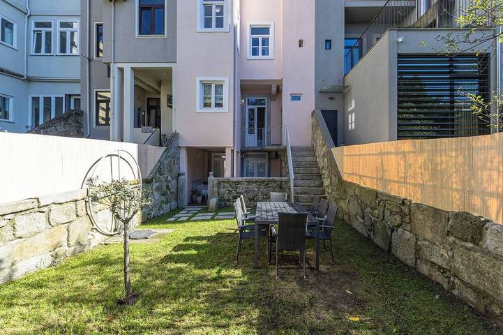 Holiday rental for 10 people, with terrace and garden in Porto