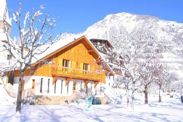 Gîte pour 4 personnes, avec balcon et jardin à Le Bourg-d'Oisans