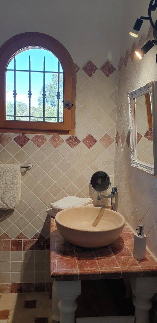 Les Lauriers Roses - Chambres d'hôtes, calme, piscine - Les Romarins in Cotignac, Région de Brignoles