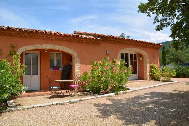 Chambre d’hôte pour 2 personnes, avec piscine et jacuzzi ainsi que sauna et jardin - 1
