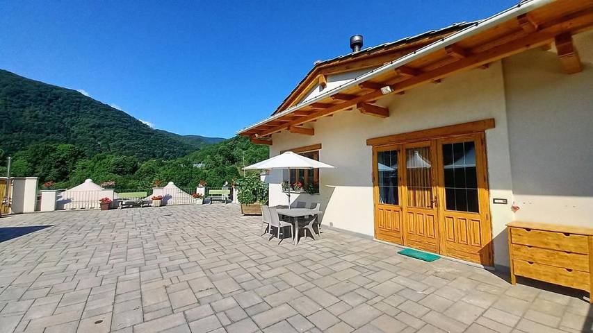 Gîte pour 4 personnes, avec vue et jardin, animaux acceptés à San Damiano Macra