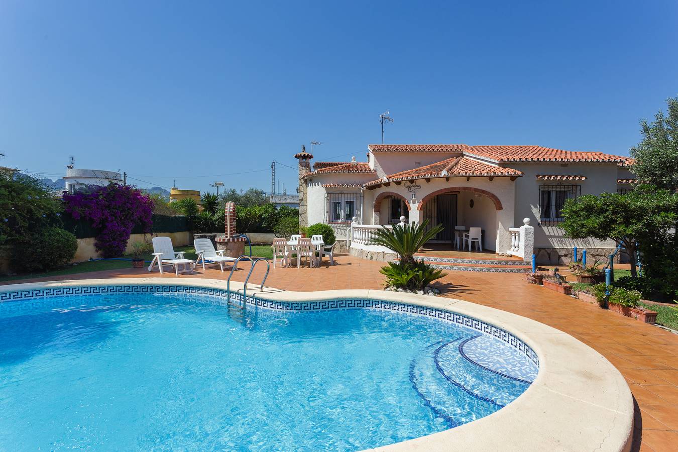 Villa 'Casandra' con piscina privada, terraza privada y aire acondicionado in Oliva, Costa Blanca