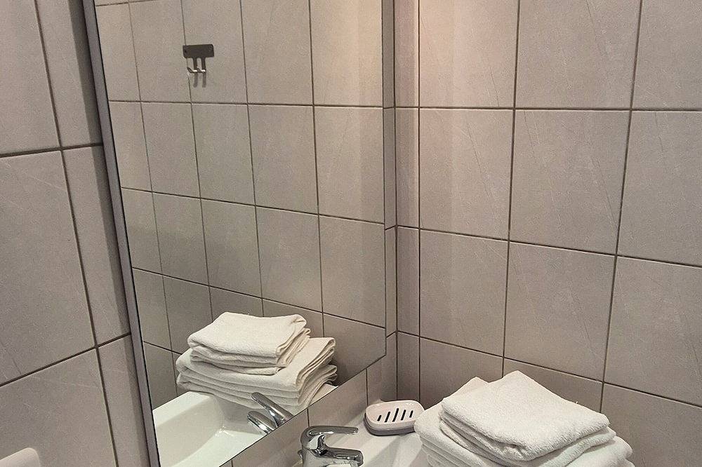 Appartement entier, Appartement 2 personnes vue mer panoramique, piscine chauffée, calme in Conca, Arrondissement de Sartène