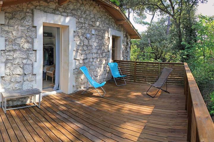 Location de vacances pour 8 personnes, avec jacuzzi ainsi que jardin et terrasse dans Plage du Platin