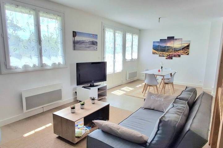 Location de vacances pour 6 personnes, avec Balcon et Jardin à Brassac-les-Mines