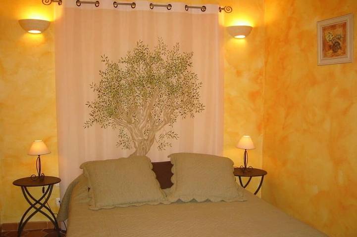 Gîte pour 16 personnes, avec jacuzzi à Montaren-et-Saint-Médiers - 3