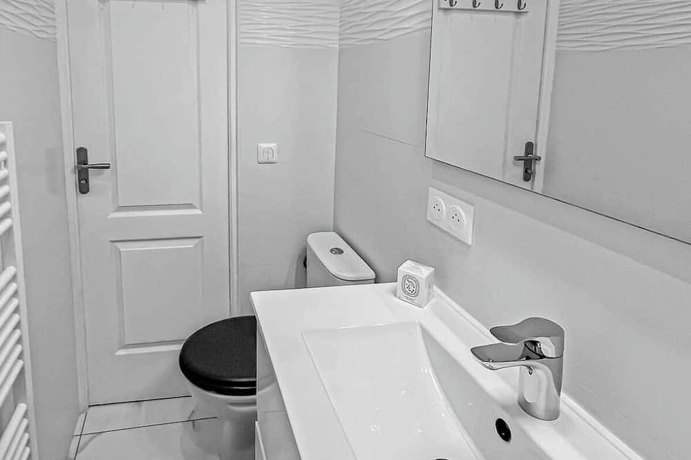 Appartement entier, Appartement moderne et Lumineux à 5 min du Rer et 15 min de l'aeroport in Villeneuve-Saint-Georges, Val-de-Marne