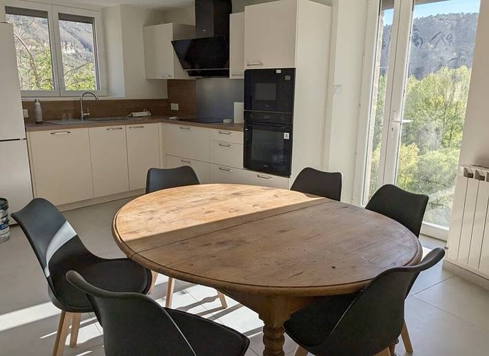 Gîte pour 4 personnes, avec terrasse et jardin à La Cresse - 4