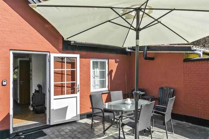 Ferieudlejning for 4 personer, med terrasse i Hasle