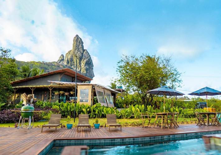 Casas e apartamentos de temporada para 4 pessoas, com jardim e piscina e ainda vista, com animais de estimação em Fernando de Noronha