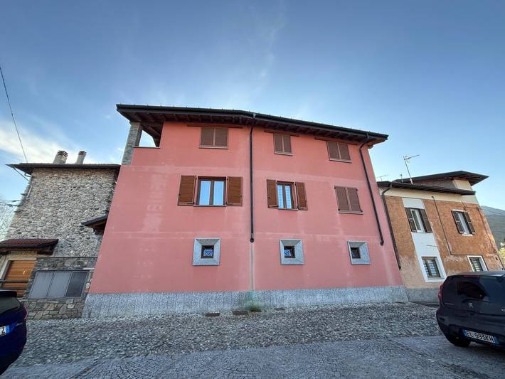 Ferienwohnung für 6 Personen, mit Terrasse, mit Haustier in Brezzo di Bedero