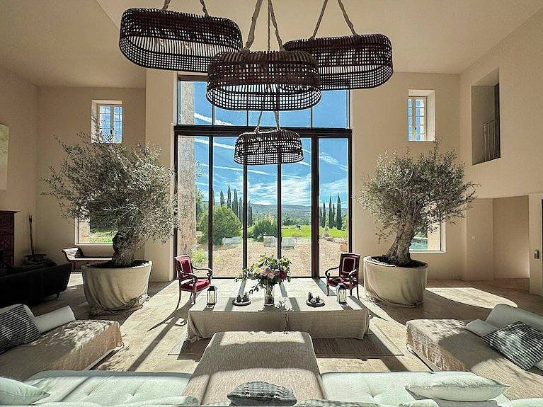 Hermosa mansión con piscina cubierta en Provenza in APT, Parque natural regional del Luberon