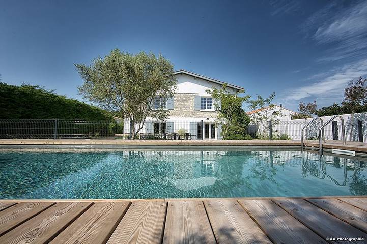 Maison de vacances pour 18 personnes, avec balcon ainsi que jardin et jacuzzi à La Brée-les-Bains
