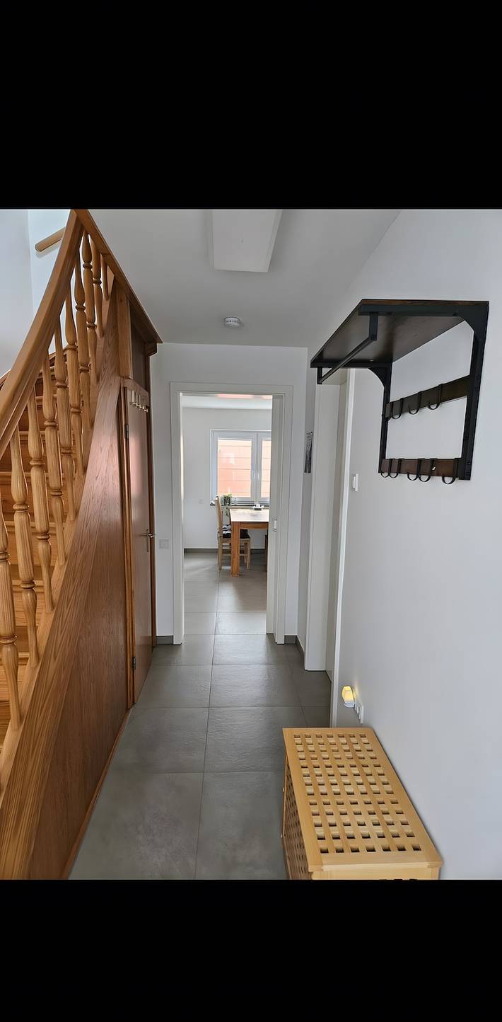 Apartamento entero, Apartamento Eric junto a la ruta Feuerroute: moderno y acogedor en dos plantas in Wachtberg, Rhein-Sieg-Kreis