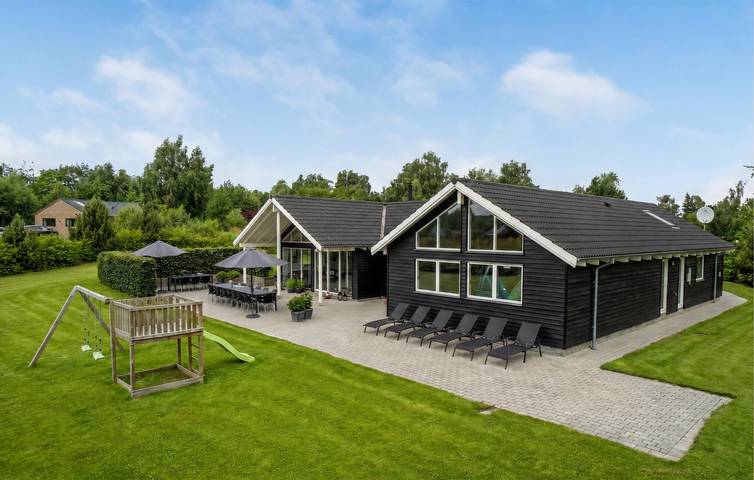 Ferienhaus für 18 Personen, mit Terrasse und Whirlpool sowie Garten und Pool in Tisvilde - 2