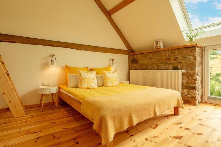 Luxus-Ferienhaus für 7 Personen, mit Balkon und Garten