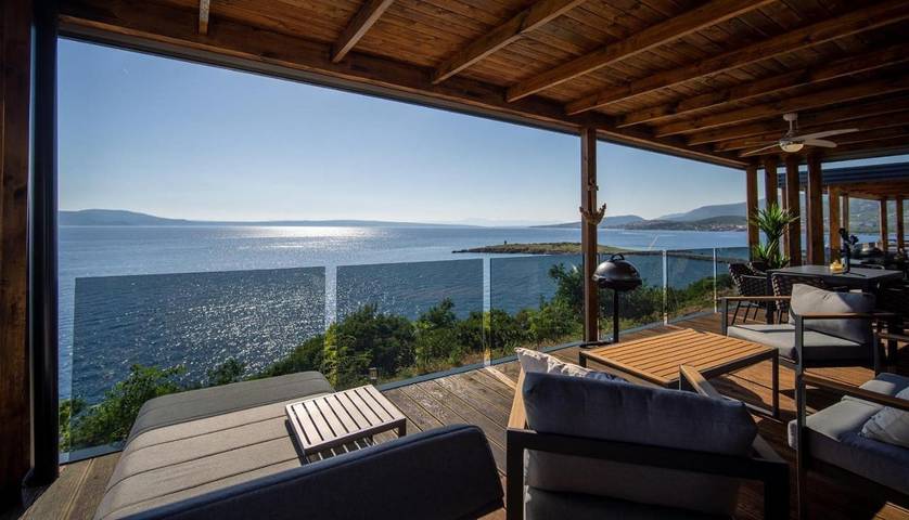 Ferienhaus für 6 Personen, mit Whirlpool und Terrasse