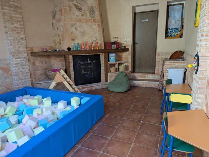 Casa rural para 13 personas, con jardín y piscina, Se admiten mascotas en Montes de Toledo - 2