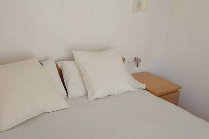 Eine stilvolle Villa am Strand, mit Garten, Pool und WIFI ... pure Ruhe in Arenal d'en Castell, Es Mercadal