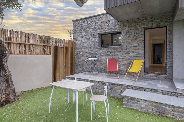 Gîte pour 6 personnes, avec jardin, adapté aux familles dans Pinarellu - 3