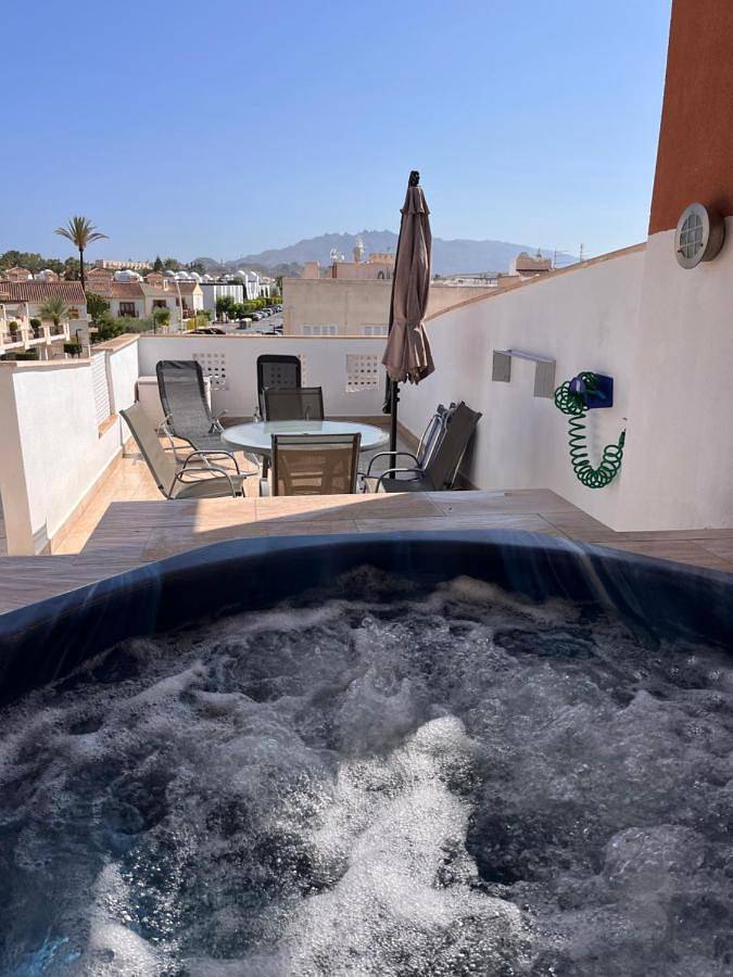 Ferienwohnung für 4 Personen, mit Pool und Whirlpool sowie Garten und Kinderpool - 1