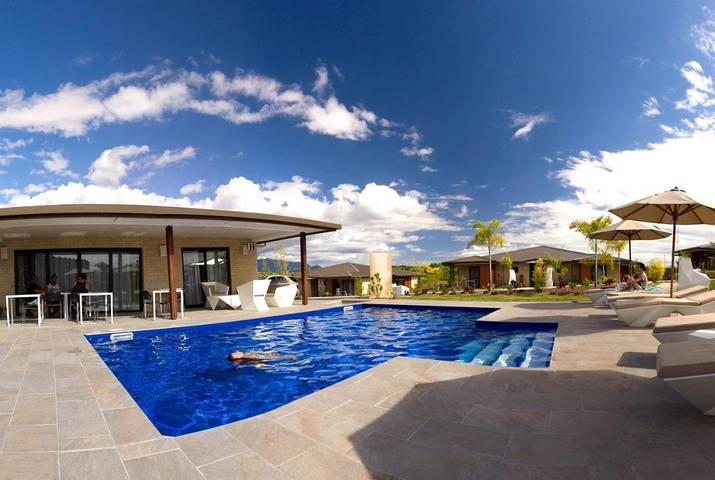 Location de vacances pour 3 personnes, avec piscine ainsi que jardin et vue En Nouvelle-Calédonie - 3