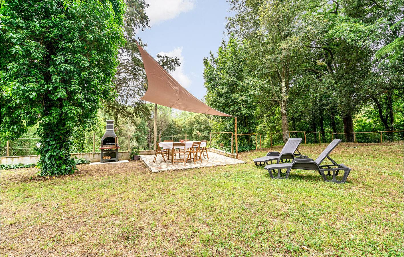 Poolside Getaway mit WiFi & Parkplatz in Suvereto, Etruskische Küste