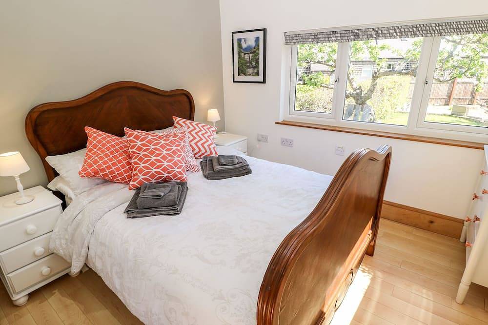 Garden Cottage, romantic, with a garden in Ilkley in Ilkley, West Yorkshire
