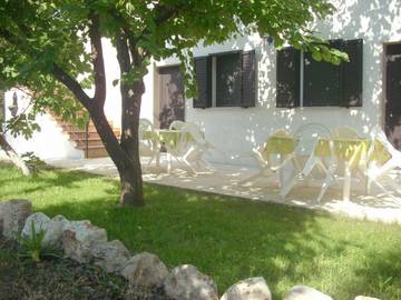 Gîte pour 6 personnes, avec vue ainsi que piscine et jardin dans Rodi Garganico