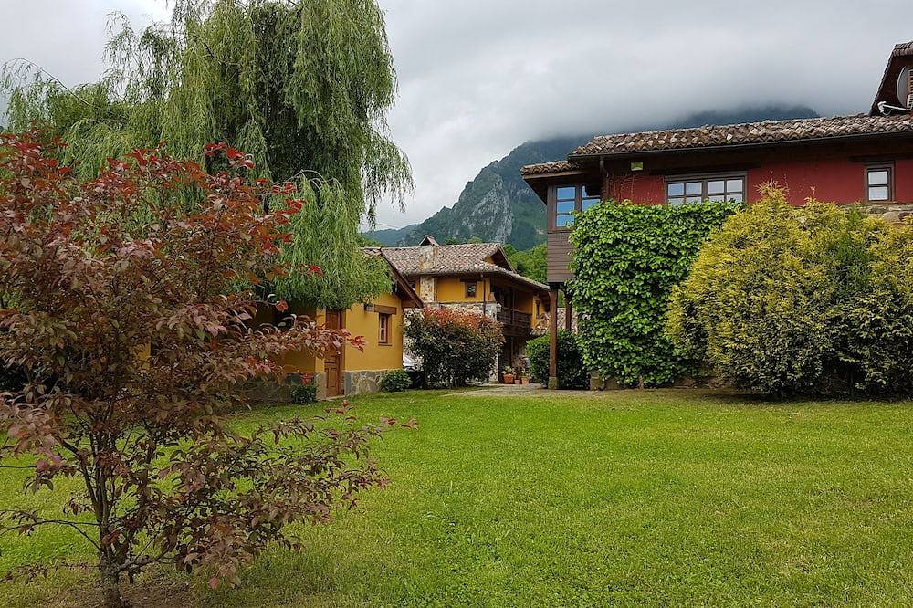 Casa rural  Valle de Bueida El Grillo con hidromasaje para 4/6 personas in Quirós, Cordillera Cantábrica