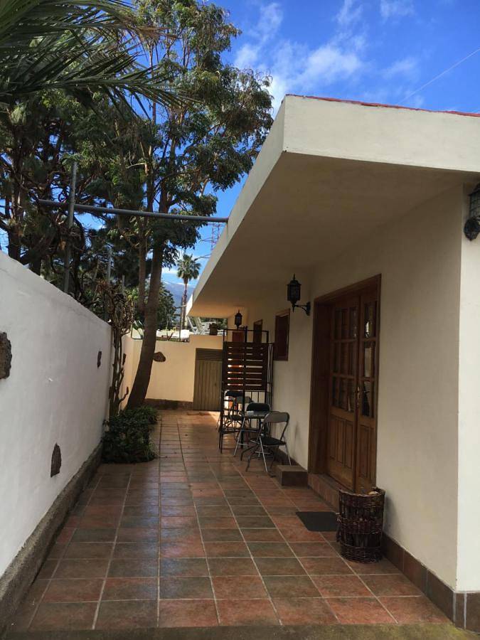 Chalet para 3 personas, con piscina y piscina para niños además de jardín y vistas en Tenerife - 2