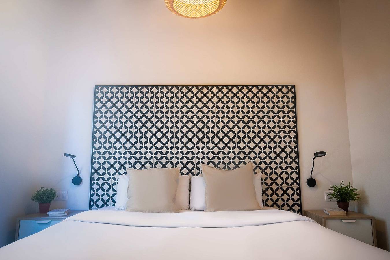 Apartamento entero, Modern Catalan | Apartment with Terrace in Hospitalet de Llobregat, Barcelonés