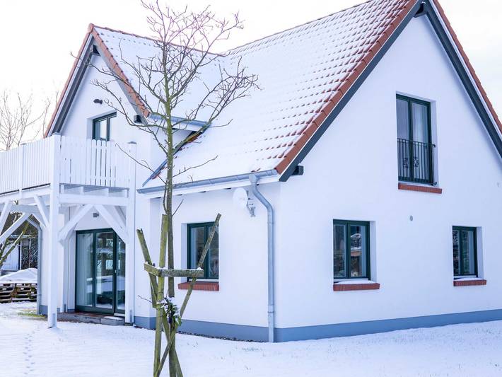 Ferienhaus für 4 Personen, mit Balkon und Terrasse sowie Garten und Seeblick in Freest - 3