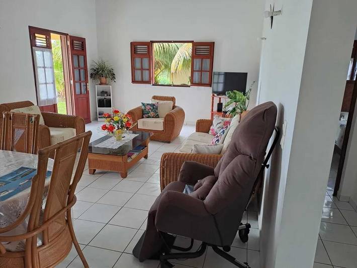 Location de vacances pour 7 personnes, avec jardin et terrasse à Petit-Bourg - 2