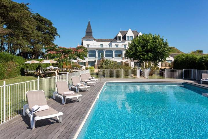 Hôtel pour 2 personnes, avec sauna et jardin ainsi que piscine et vue