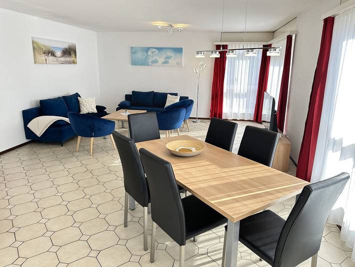 Ferienwohnung für 6 Personen, mit Seeblick und Balkon sowie Ausblick in Muralto