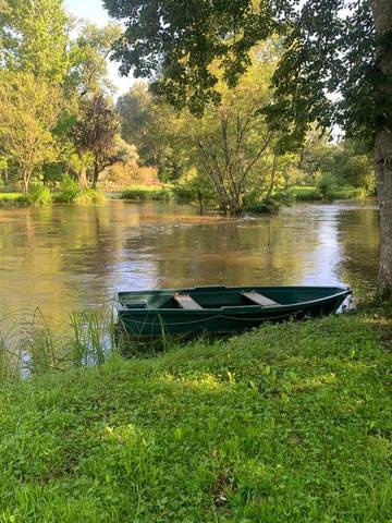 Cottage pour 2 personnes, avec jardin ainsi que piscine et terrasse à Esvres