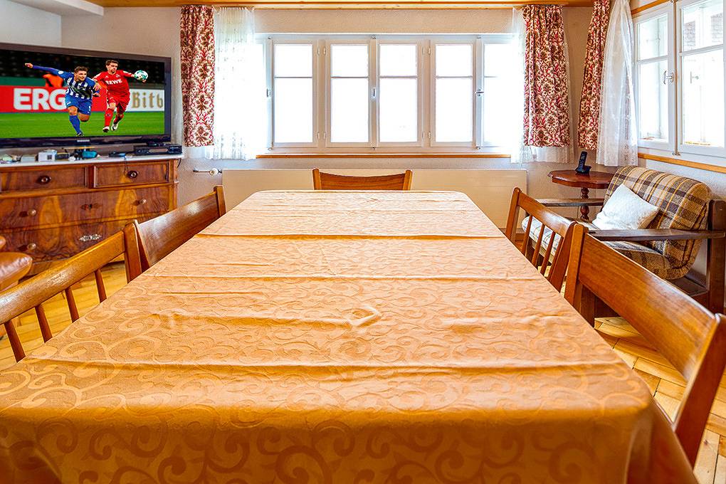 Chalethälfte Gotthard 105a in Andermatt, Skiarena Andermatt-Sedrun