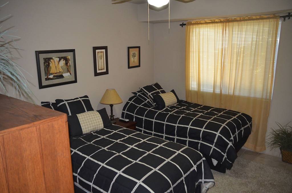 Fantastische Aussicht auf See und Mount Konocti, Dock, Pool und Billardtisch. in California North Coast