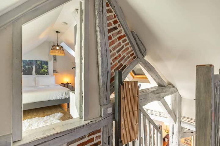 Ferienhaus-Traditionell-Ensuite mit Dusche-avec Piscine et Mare in Romorantin-Lanthenay, Sologne
