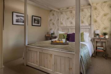 Villa for 4 People in Devon, South West England, Photo 1