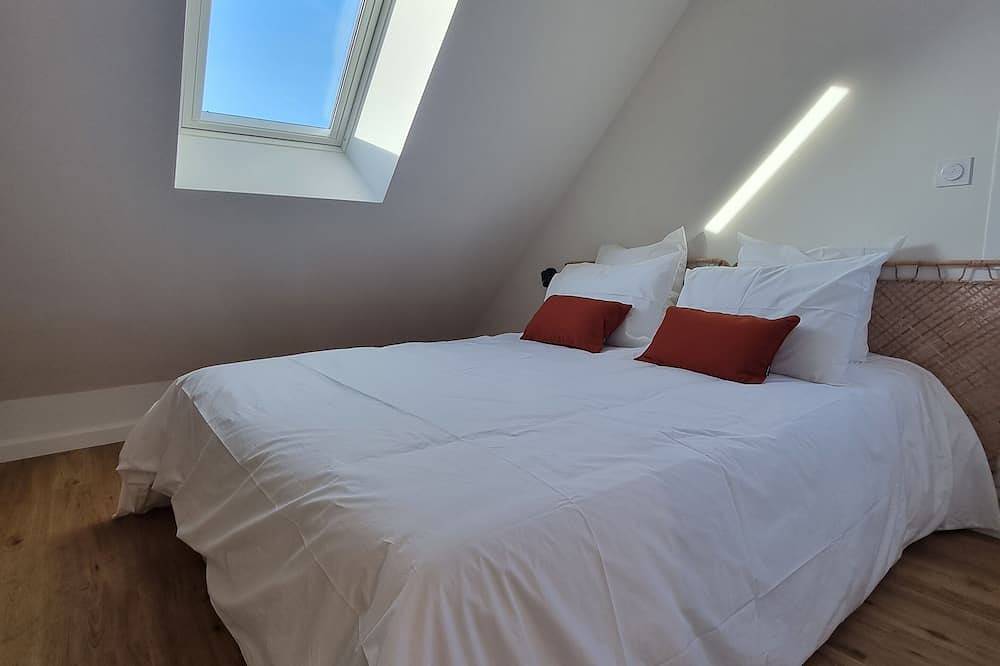 Apartamento entero, Pibri's perch // Maddy's apartments in Meyssac, Brive-la-Gaillarde region