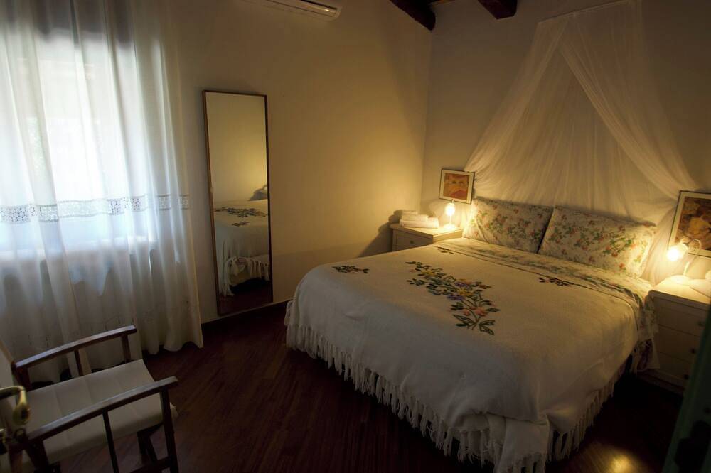 Impresionante chalet con jardín y piscina - 90 minutos de Roma in Città Sant'Angelo, Città Sant'Angelo region